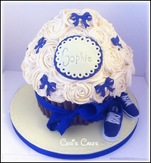 CerisCakesGiantCupcake