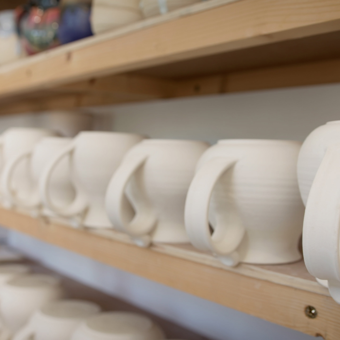 ANNIE's POTS.00 01 13 17.Still254 (1)