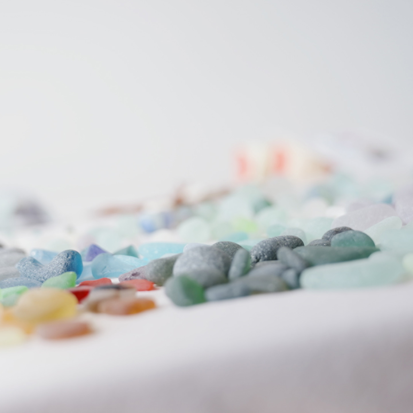 VICTORIA's SEA GLASS STANDARD.00 01 28 10.Still027