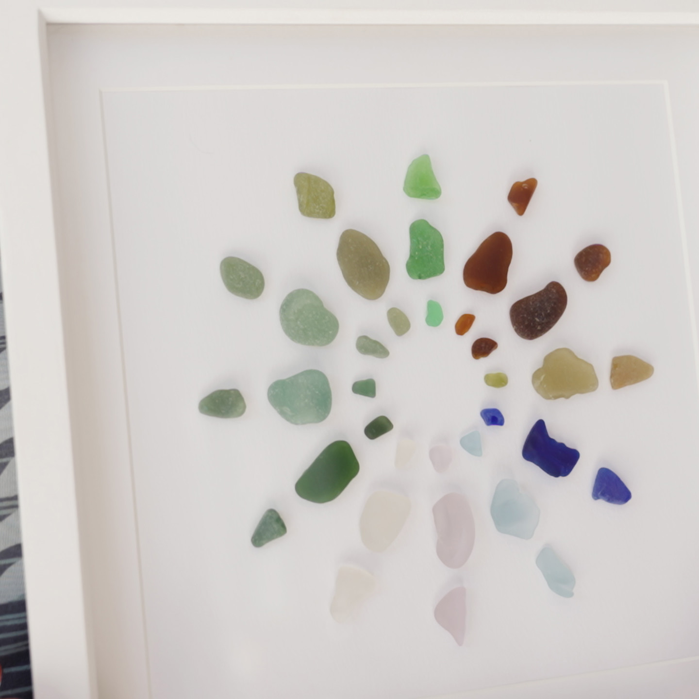 VICTORIA's SEA GLASS STANDARD.00 00 01 13.Still002