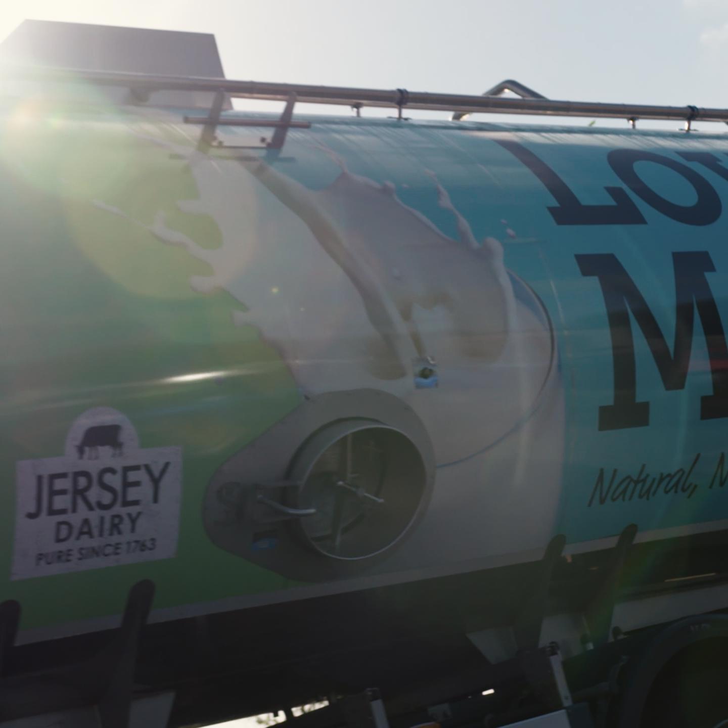 JERSEY DAIRY .00 00 48 02.Still127 (1)