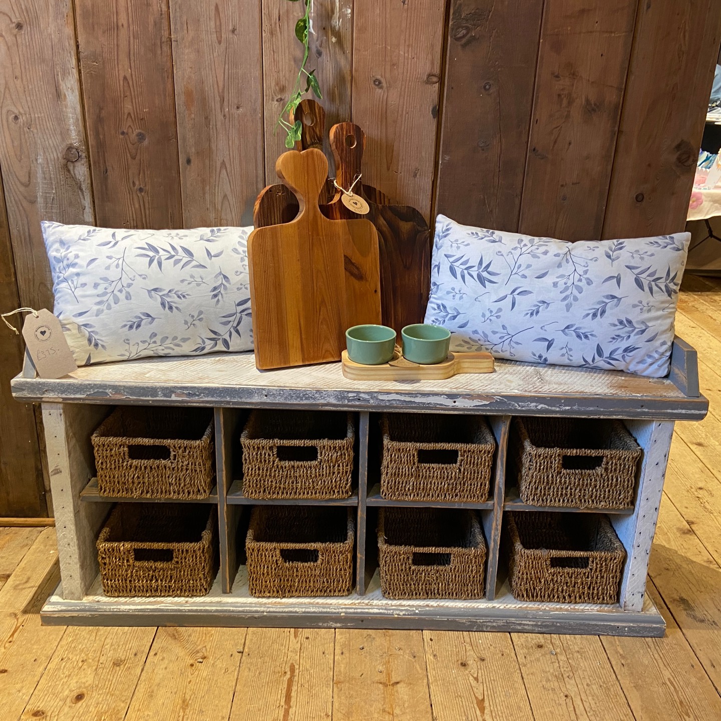 Shoe Bench Hall Trading Point