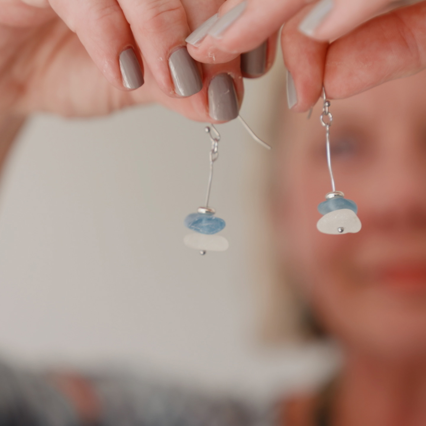 VICTORIA's SEA GLASS STANDARD.00 01 21 07.Still025